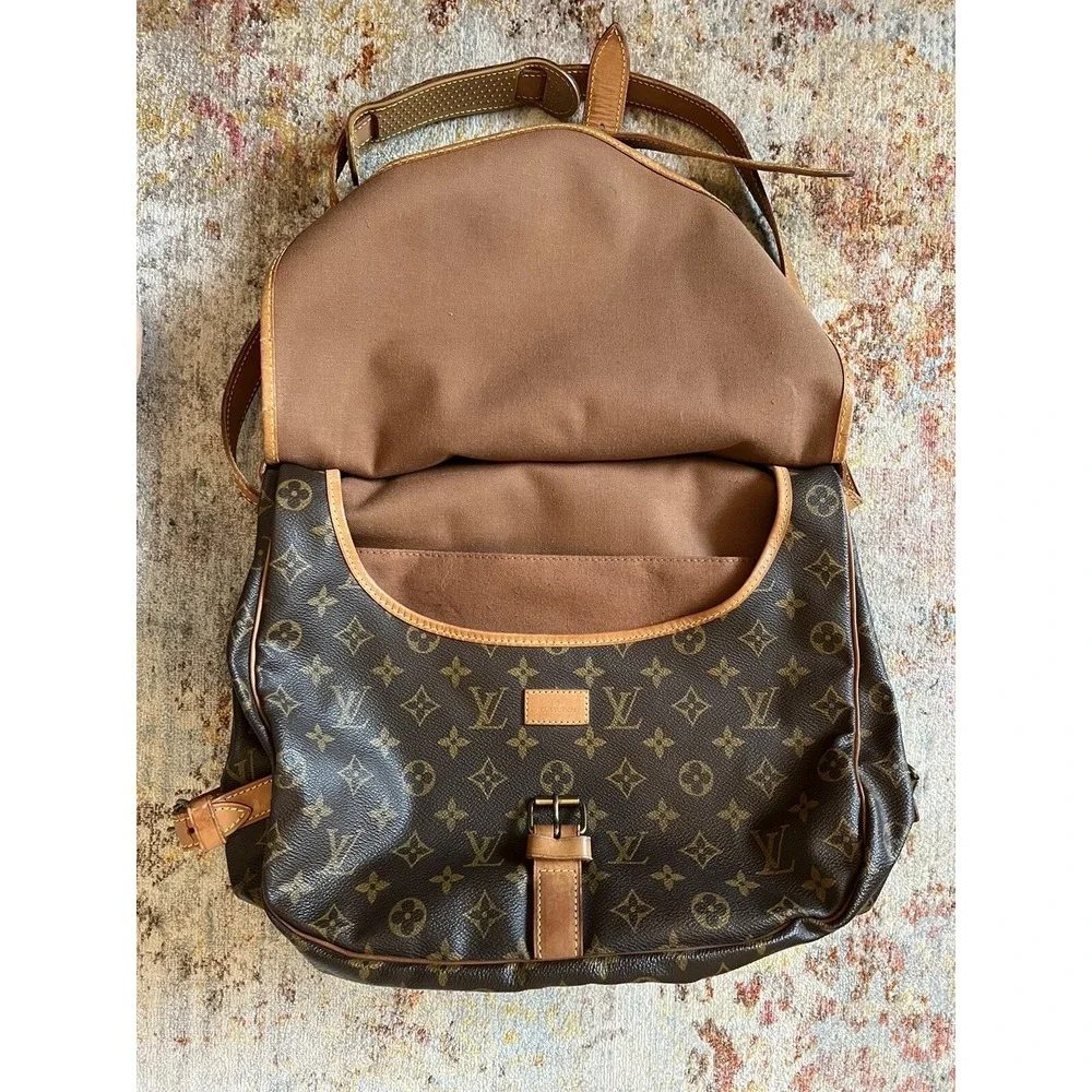 Louis Vuitton Saumur 30 Monogram Canvas Crossbody Messenger Bag AR1900 France‎
